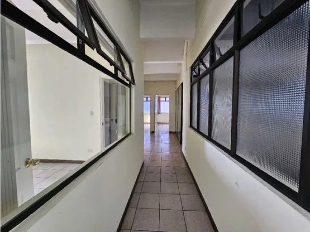 EDIFICIO EN VENTA PARA INVERSIÓN — foto 6 de 12
