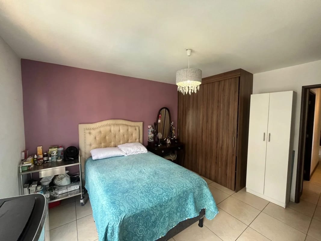 APARTAMENTO EN VENTA ZONA 7 EDIFICIO EL PORTICO — foto 9 de 10