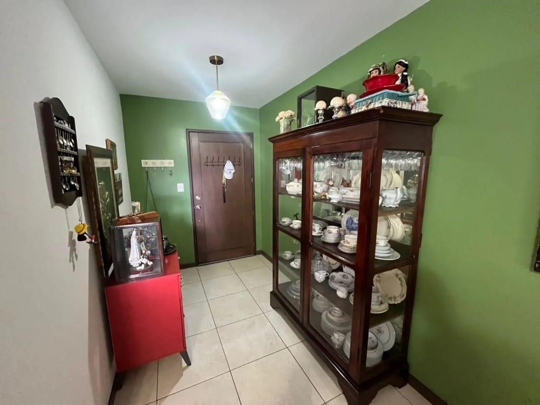APARTAMENTO EN VENTA ZONA 7 EDIFICIO EL PORTICO — foto 7 de 10