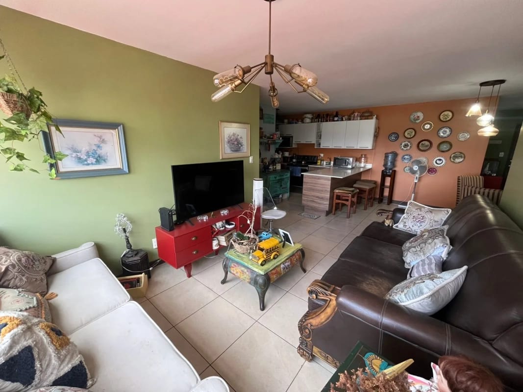 APARTAMENTO EN VENTA ZONA 7 EDIFICIO EL PORTICO — foto 5 de 10